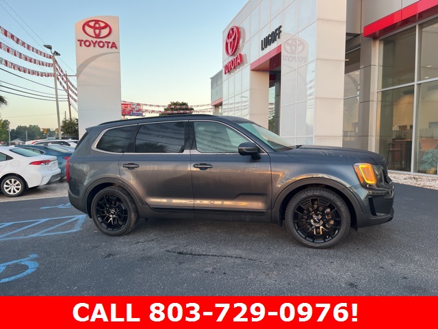 2022 Kia Telluride EX photo 2