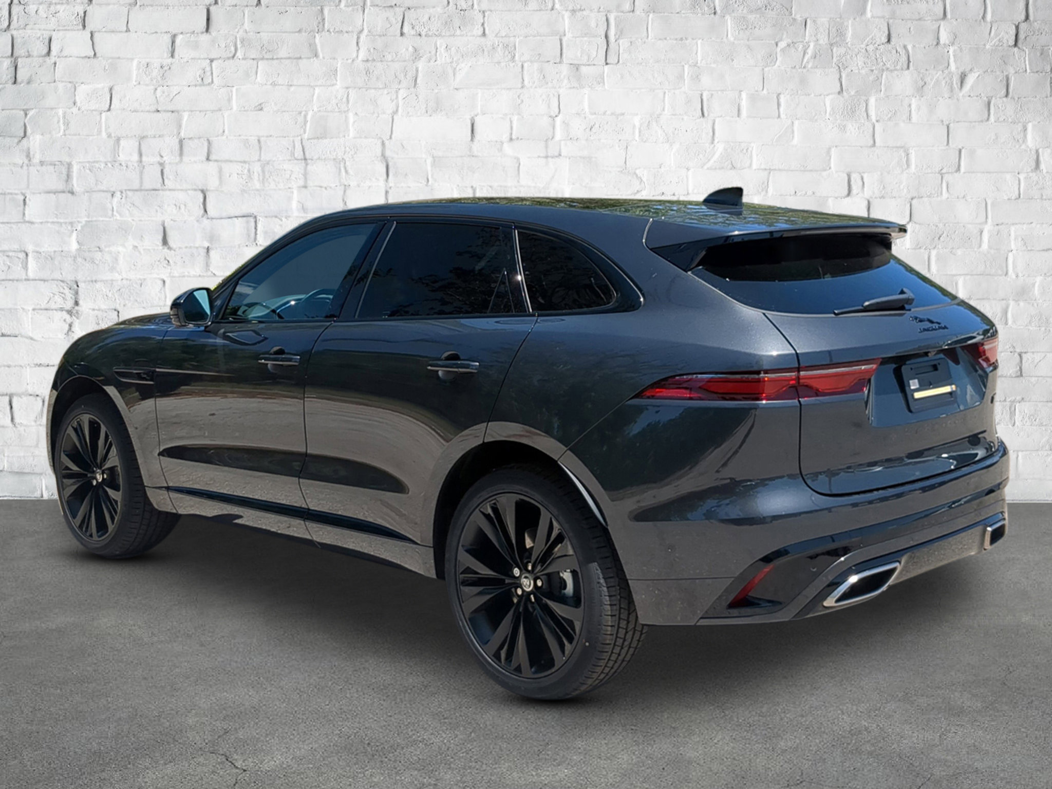 2026 Jaguar F-PACE P400 R-Dynamic S photo 4