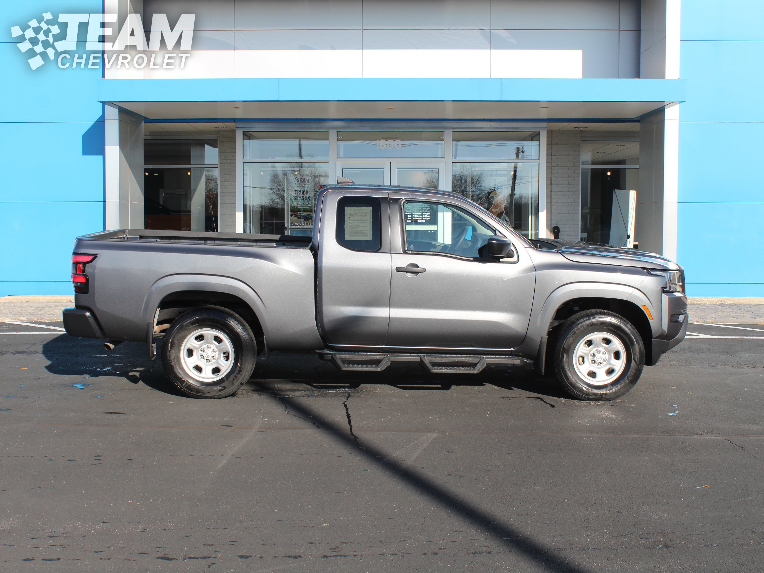 2023 Nissan Frontier S photo 3