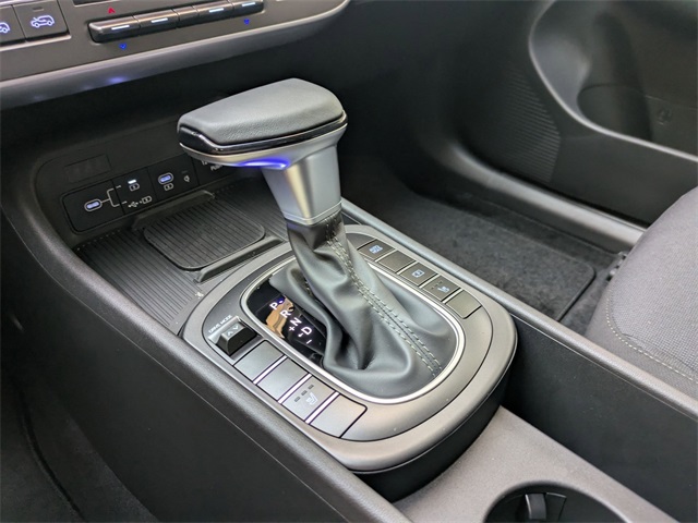 2026 Hyundai Kona SEL photo 3