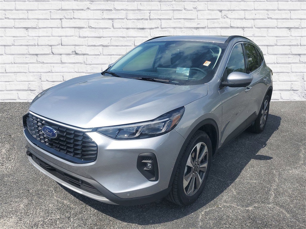 2024 Ford Escape Platinum photo 2