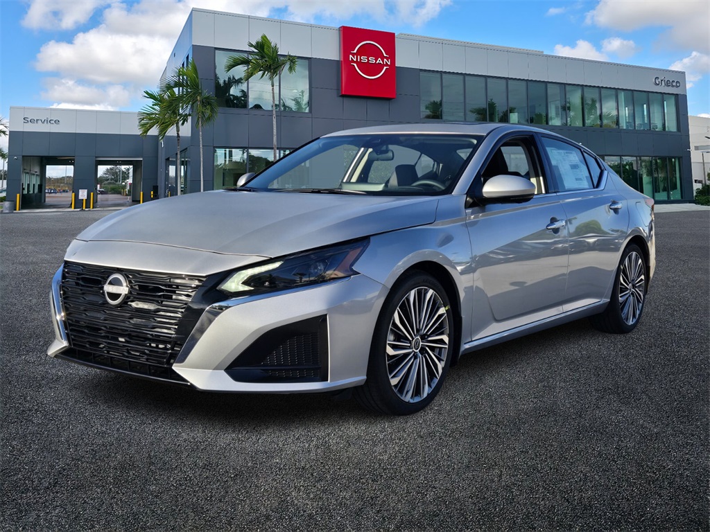 2025 Nissan Altima SL photo 4
