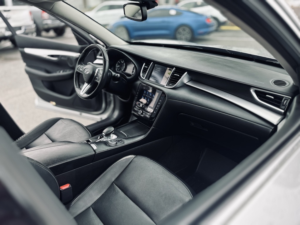 2021 Infiniti QX50 Essential photo 28