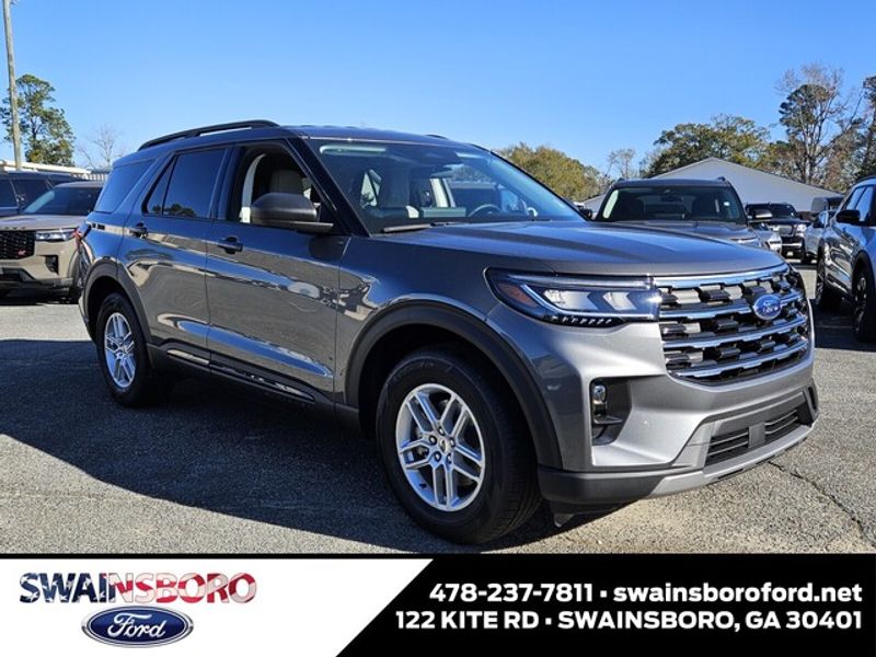 2026 Ford Explorer's photo
