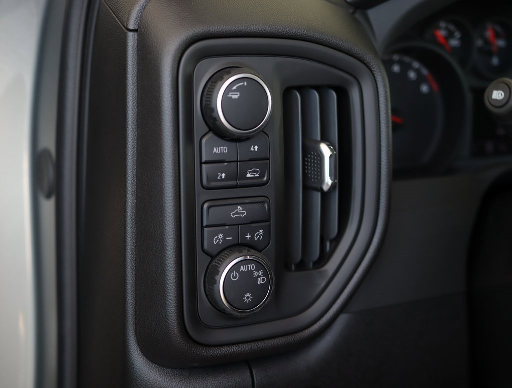 2026 Chevrolet Silverado 1500 Custom photo 10