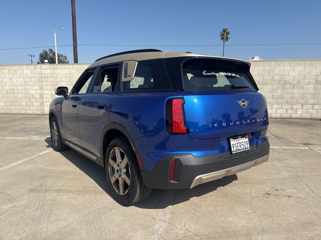 2025 Mini Cooper S ALL4 photo 2