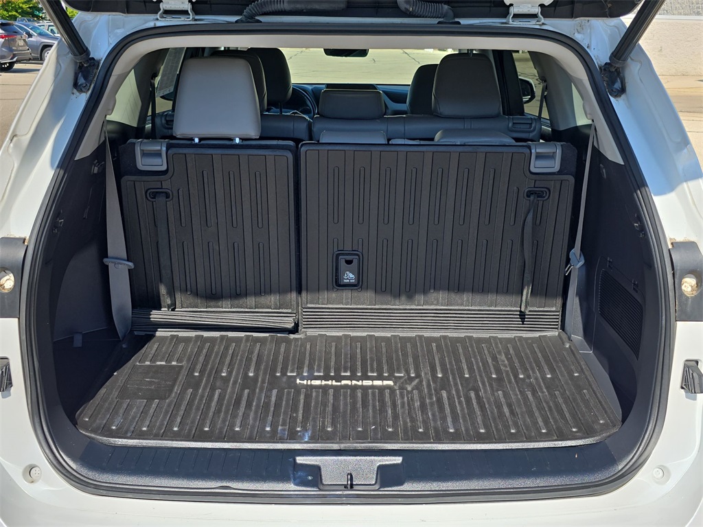 2023 Toyota Highlander XLE photo 31