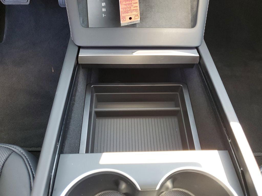 2025 Tesla Model 3 Long Range photo 21
