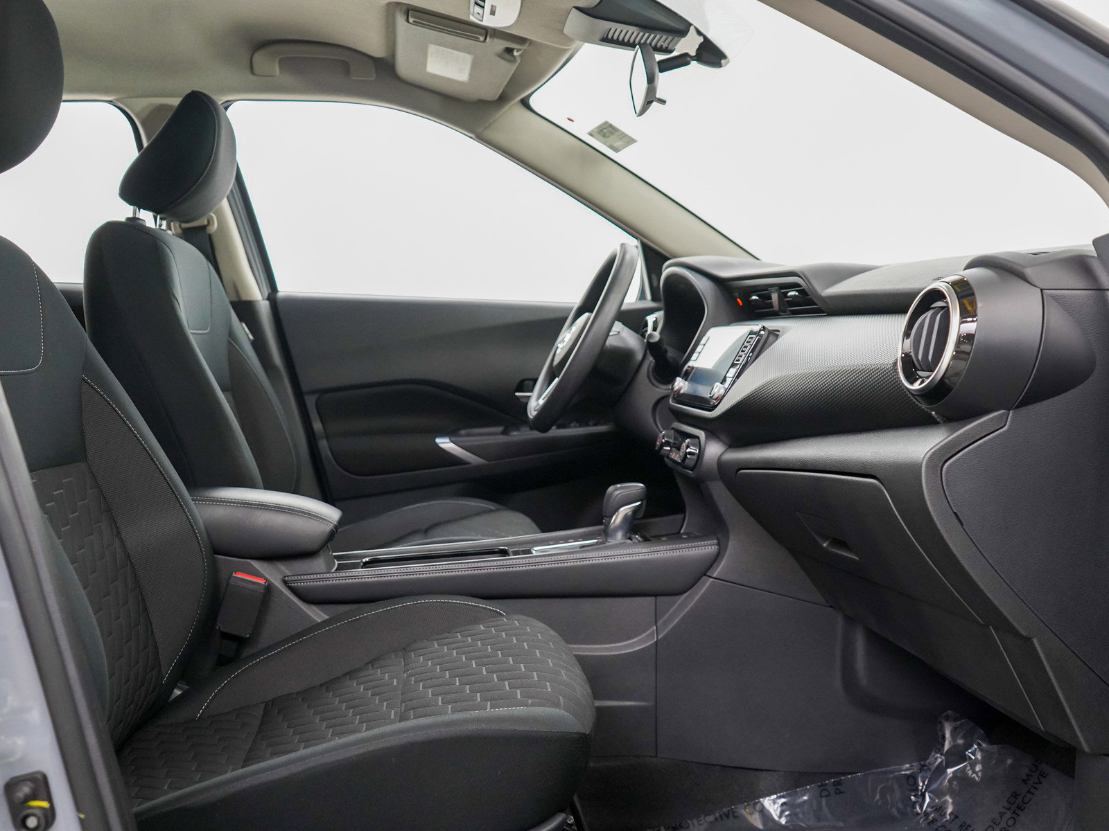 2021 Nissan Kicks SV photo 10