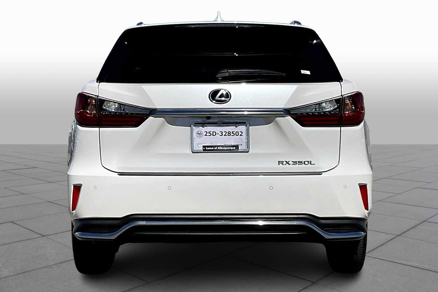 2022 Lexus RX 350L photo 4