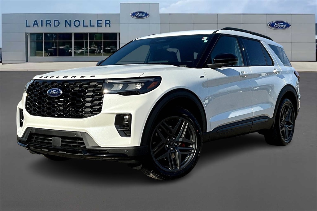 2026 Ford Explorer ST-LINE's photo