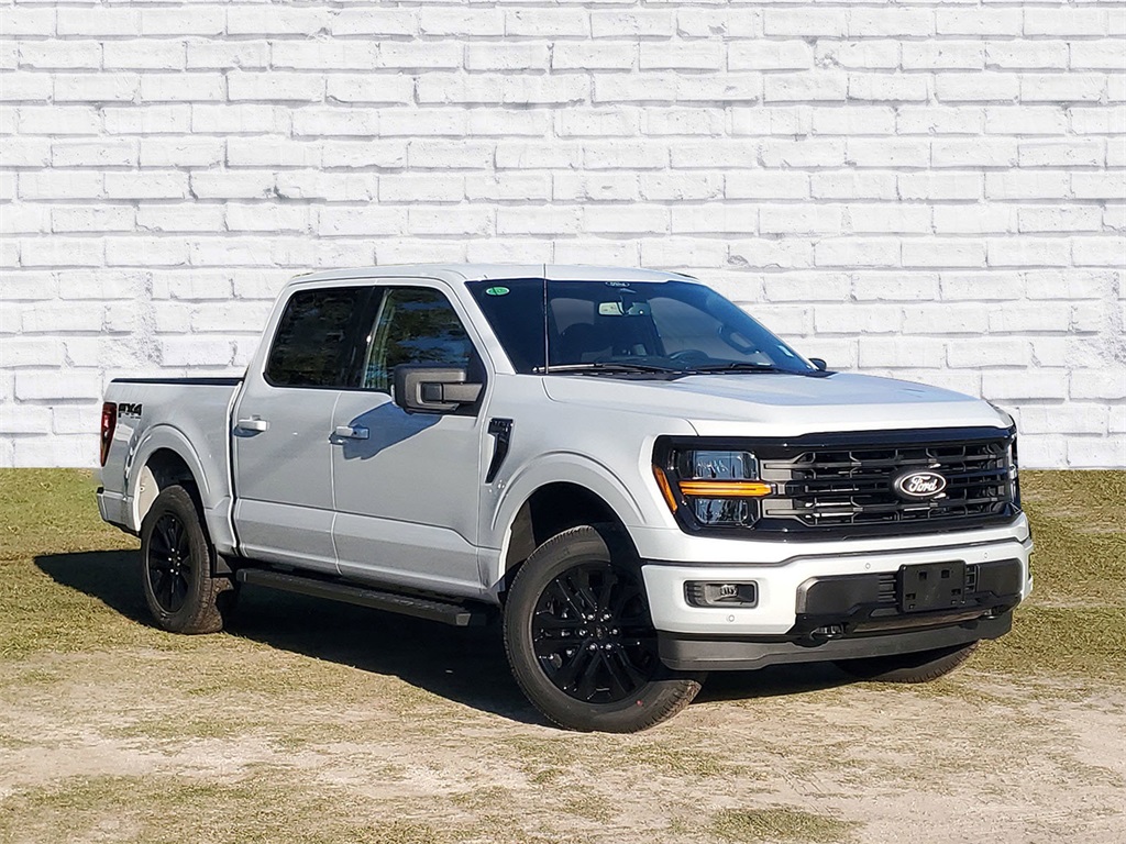 2025 Ford F-150 XLT's photo