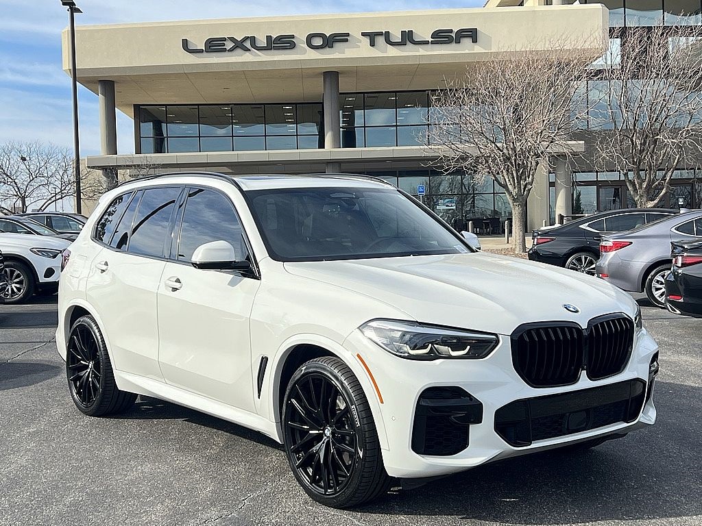 2022 BMW X5 40i's photo