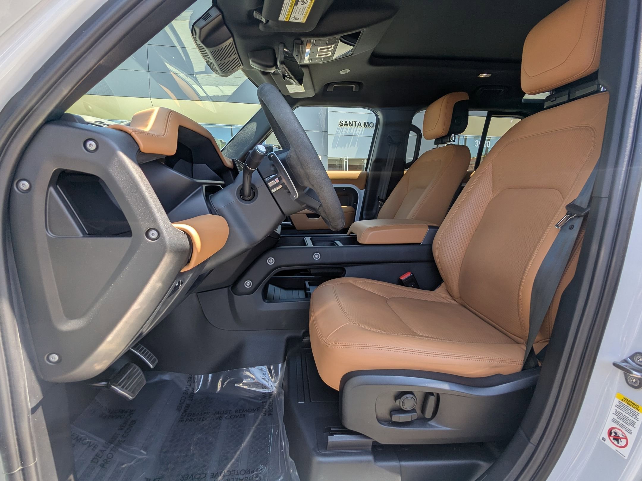 2023 Land Rover Defender 110 V8 photo 16