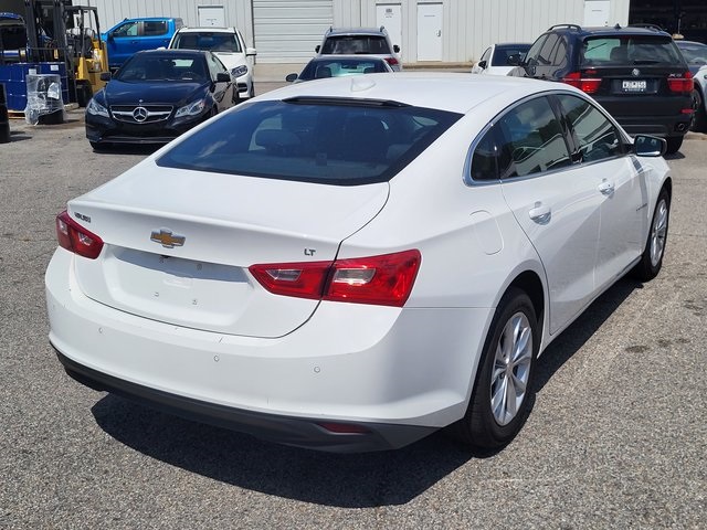 2024 Chevrolet Malibu 1LT photo 2