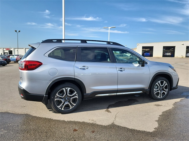 2025 Subaru Ascent Limited photo 2