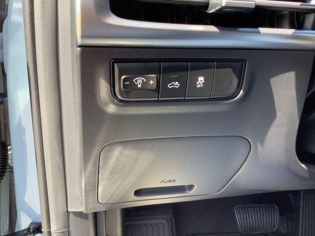 2026 Hyundai Santa Cruz SEL photo 16