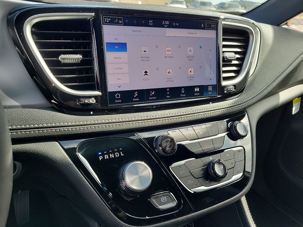 2025 Chrysler Pacifica Limited photo 6