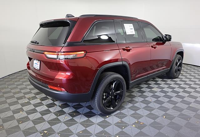 2025 Jeep Grand Cherokee Altitude X photo 4