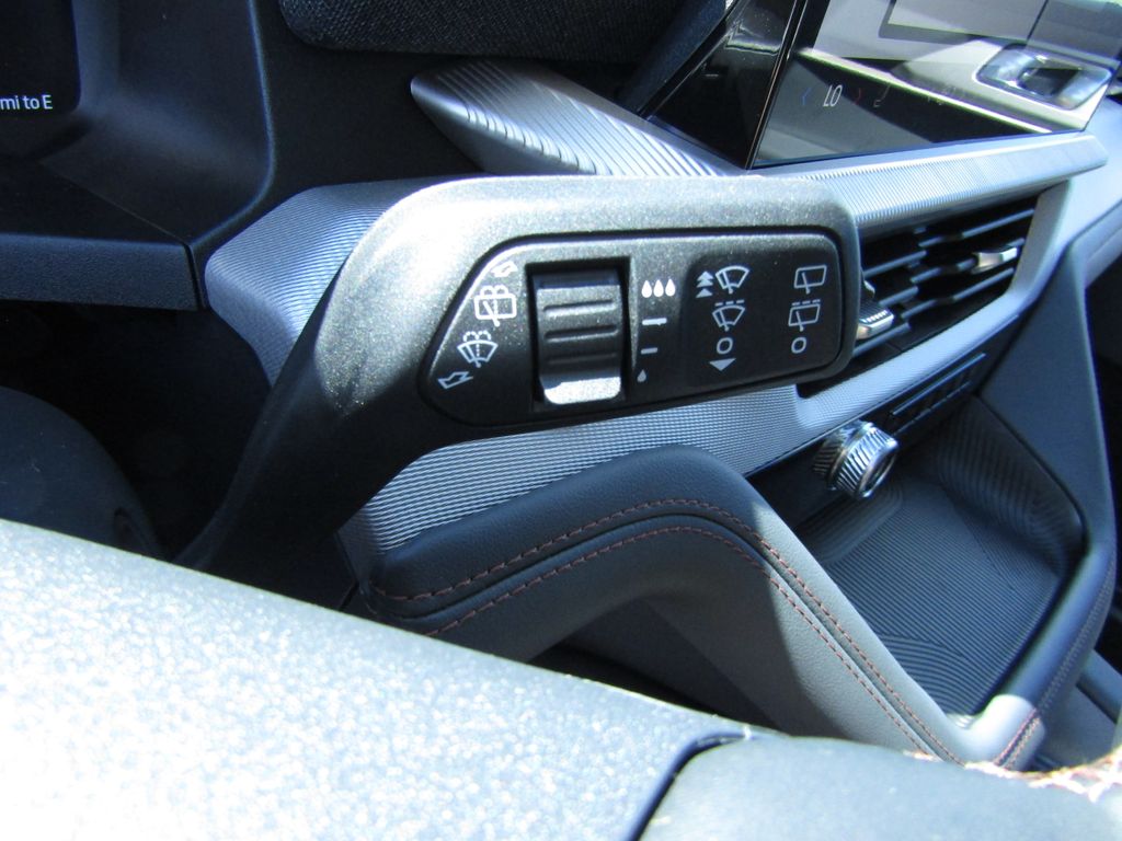 2025 Ford Explorer photo 19