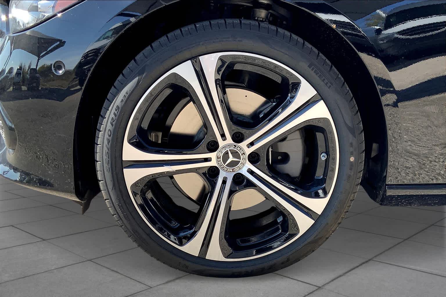 2025 Mercedes Benz C 300 photo 18