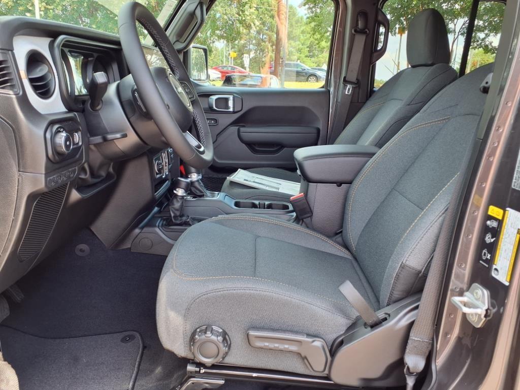 2025 Jeep Wrangler Sport S photo 2