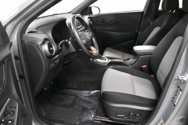 2021 Hyundai Kona SEL Plus photo 10