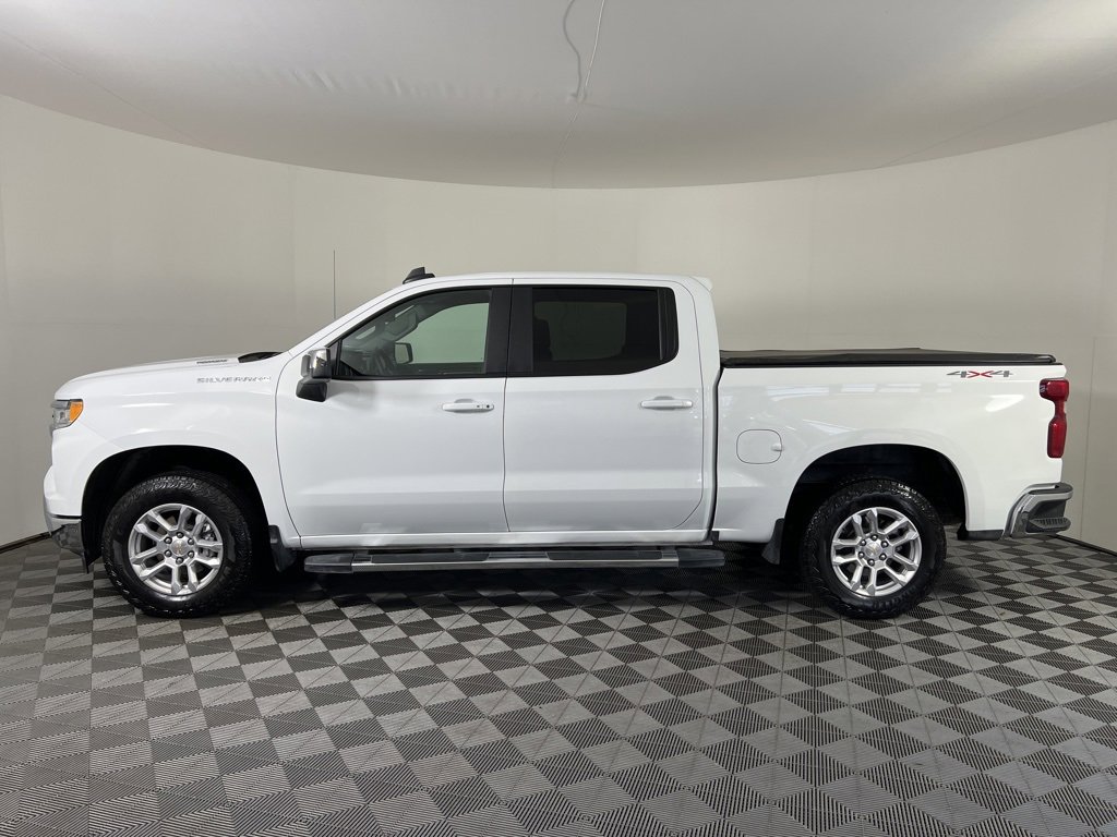 2025 Chevrolet Silverado 1500 LT photo 6