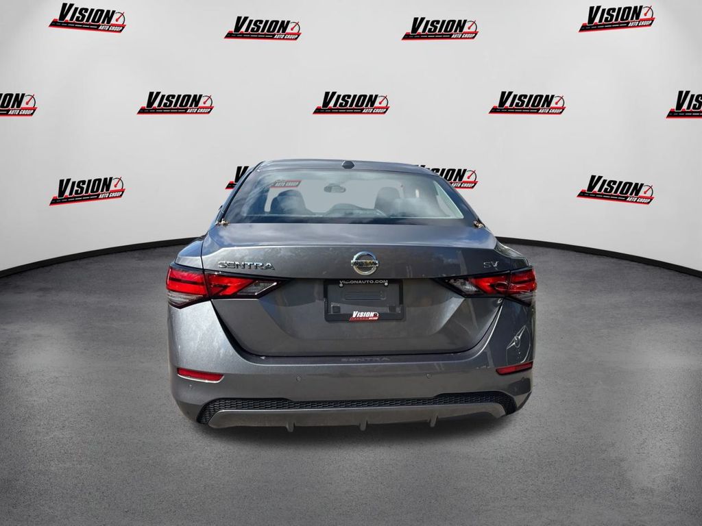 2022 Nissan Sentra SV photo 6