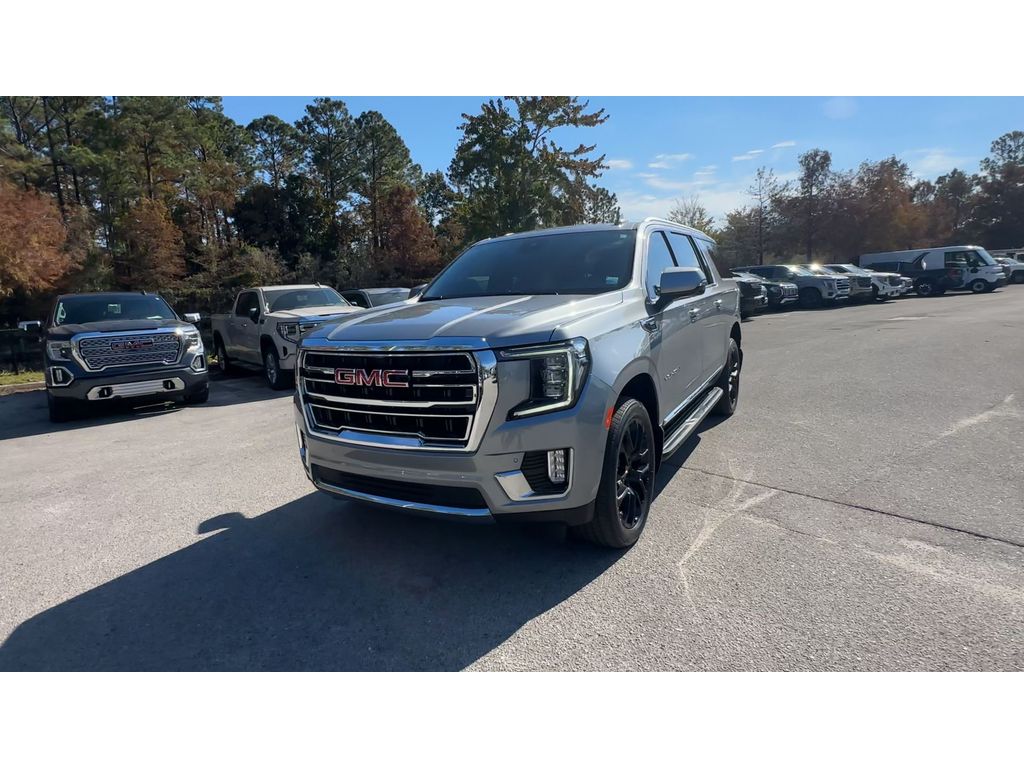 2023 Gmc Yukon XL SLT photo 3