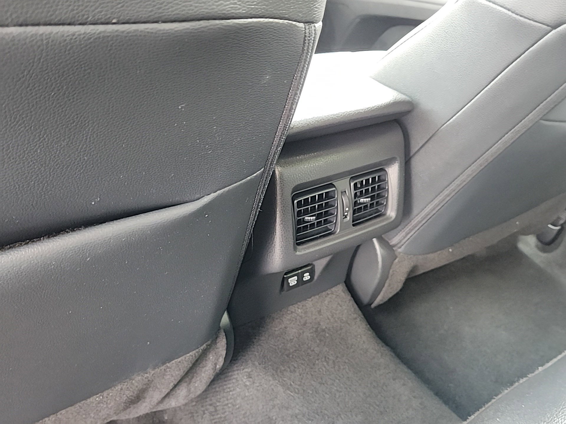 2025 Toyota Camry SE photo 22