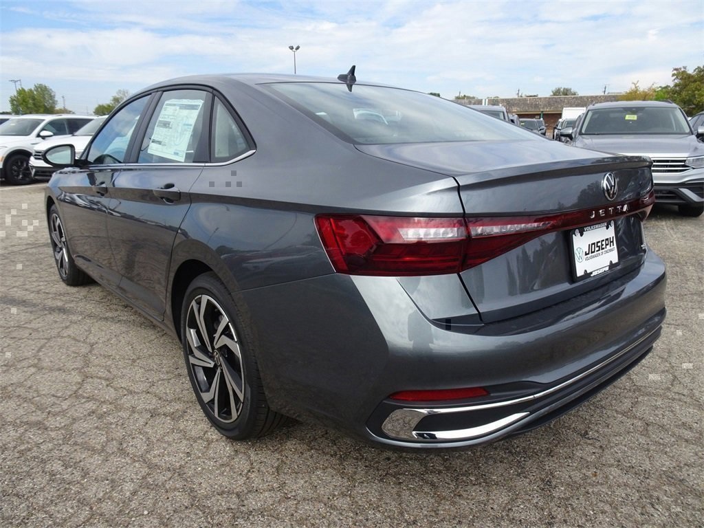 2025 Volkswagen Jetta 1.5T SEL photo 3