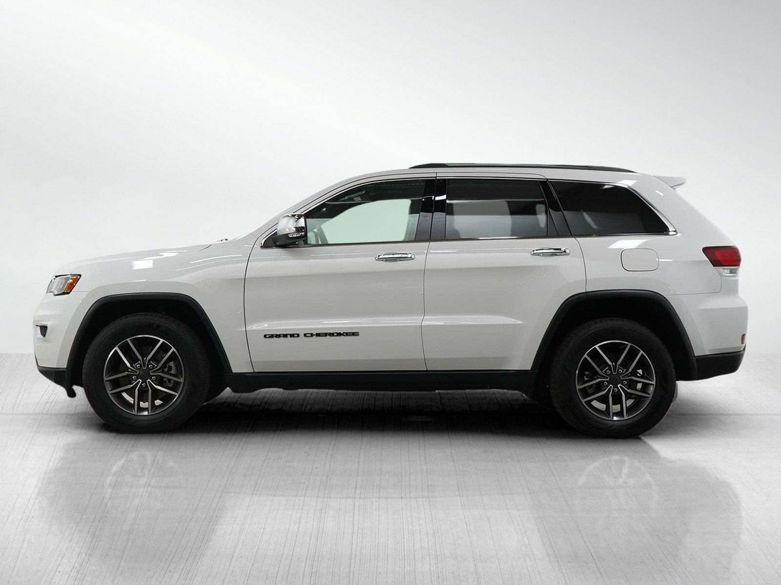 Used 2021 Jeep Grand Cherokee Limited with VIN 1C4RJFBG6MC600639 for sale in Burnsville, Minnesota