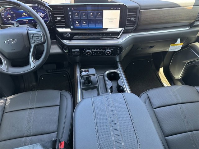2025 Chevrolet Silverado 1500 High Country photo 16