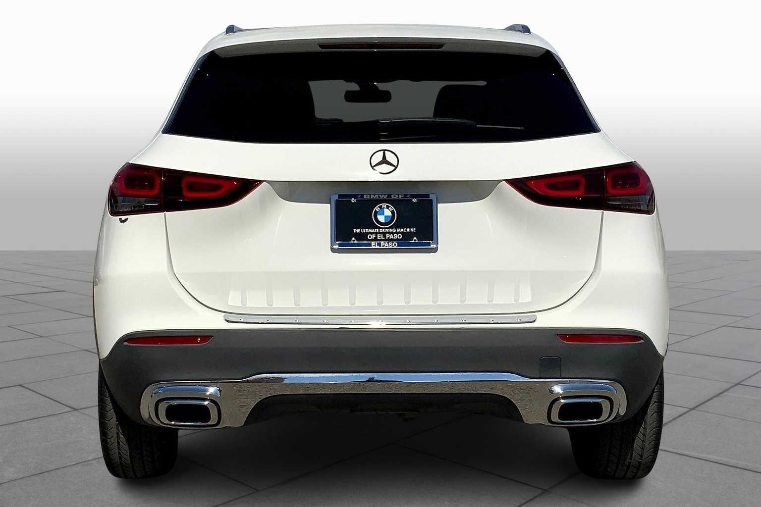2022 Mercedes Benz GLA 250 4MATIC photo 4