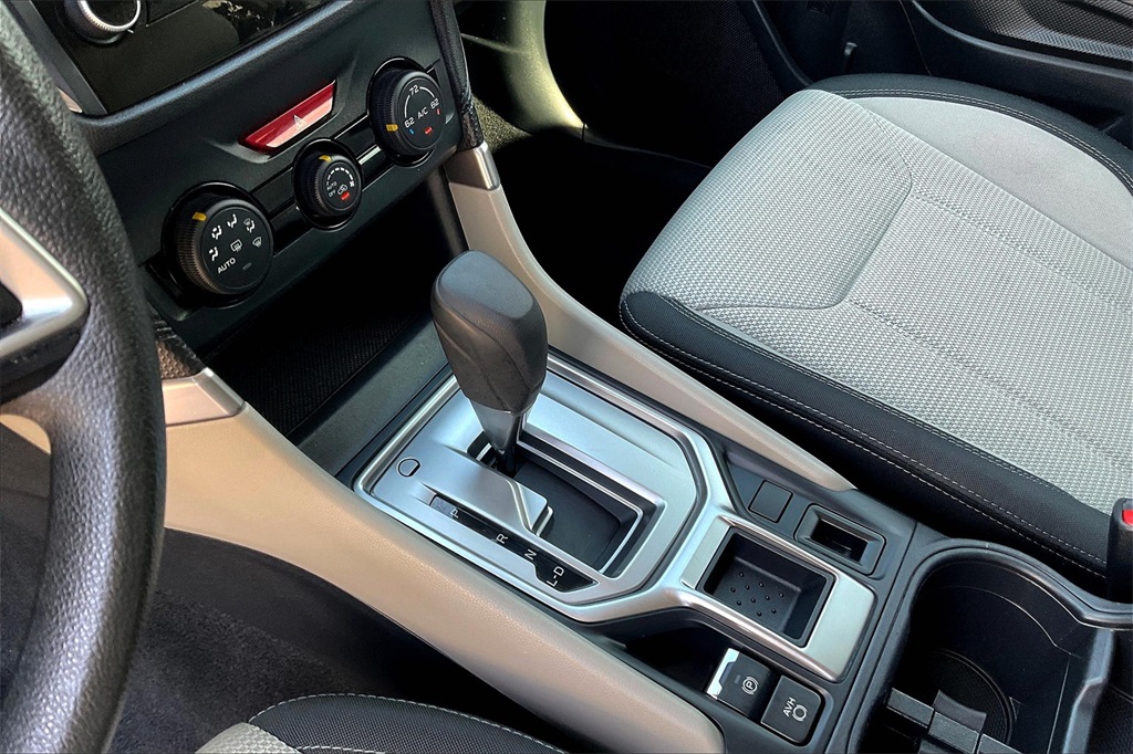 2022 Subaru Forester Base photo 17