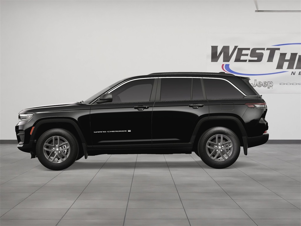 2025 Jeep Grand Cherokee Laredo photo 3