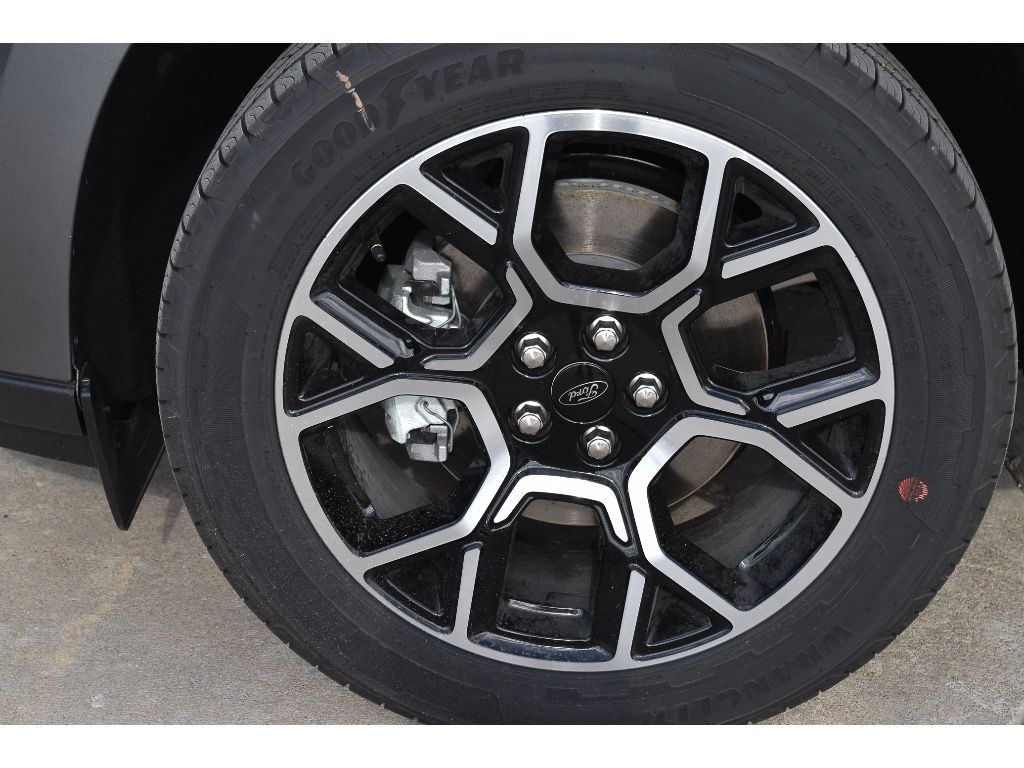 2025 Ford Maverick Lariat photo 3