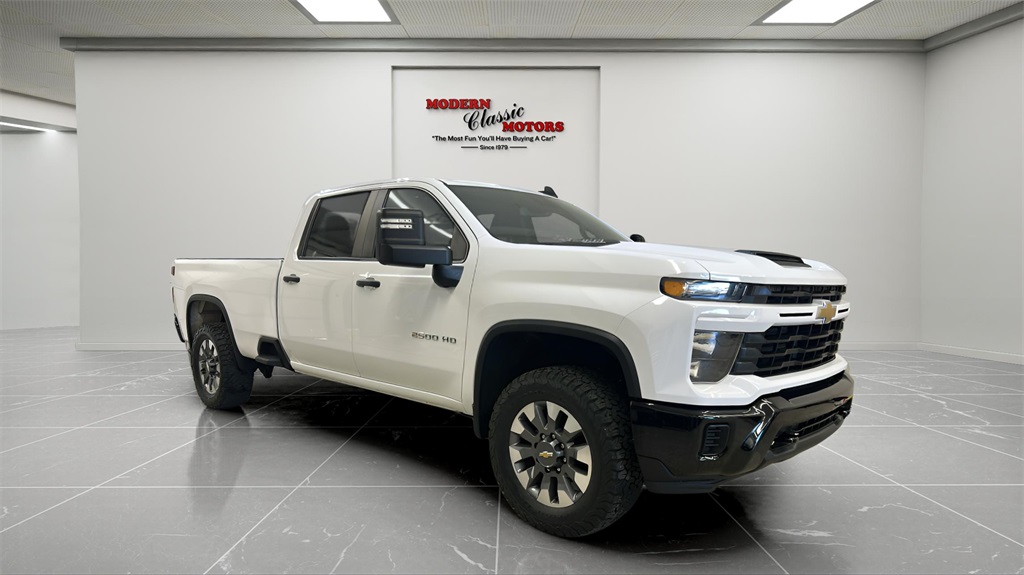 2024 Chevrolet Silverado 2500HD Custom's photo