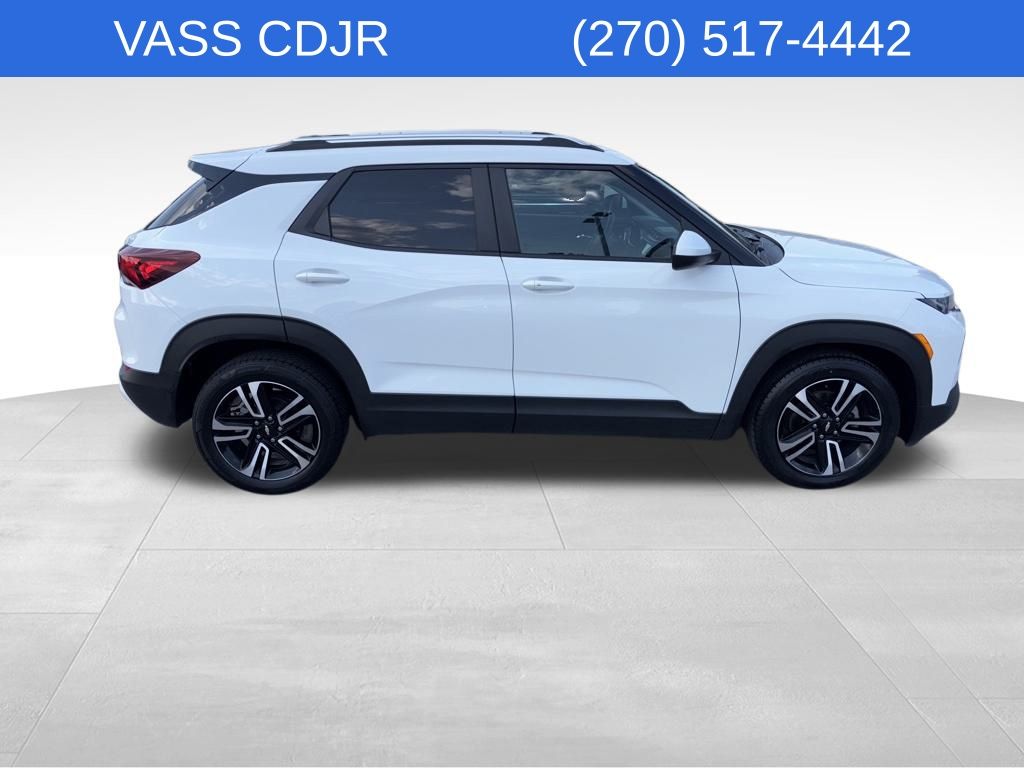 2023 Chevrolet Trailblazer LT photo 3