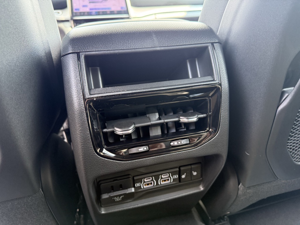 2025 Jeep Grand Cherokee Limited photo 23