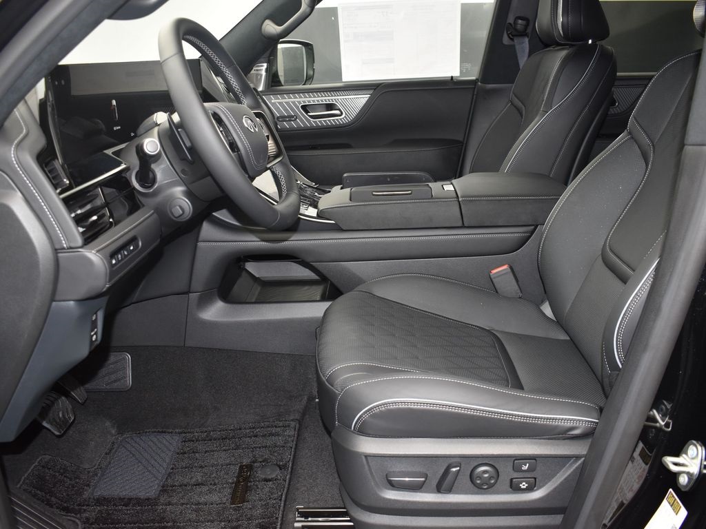 2026 Infiniti QX80 photo 11