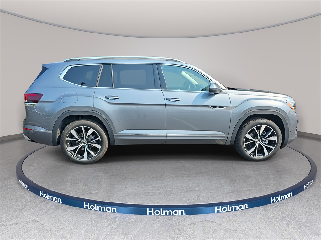 2025 Volkswagen Atlas SEL Premium R-Line photo 2