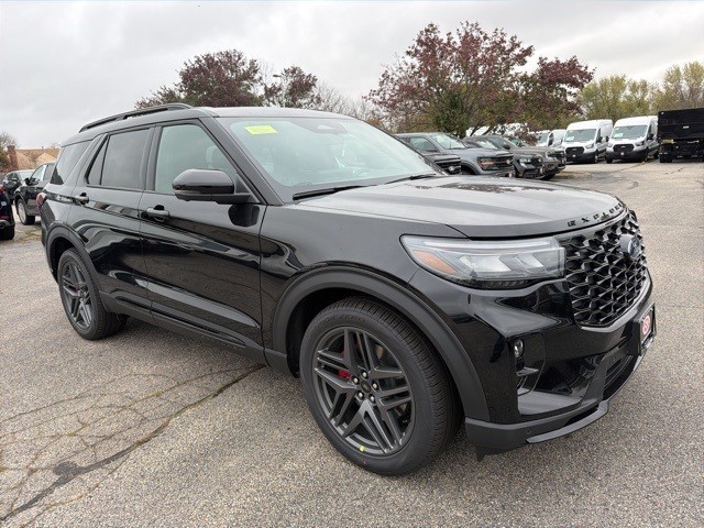 2026 Ford Explorer ST's photo