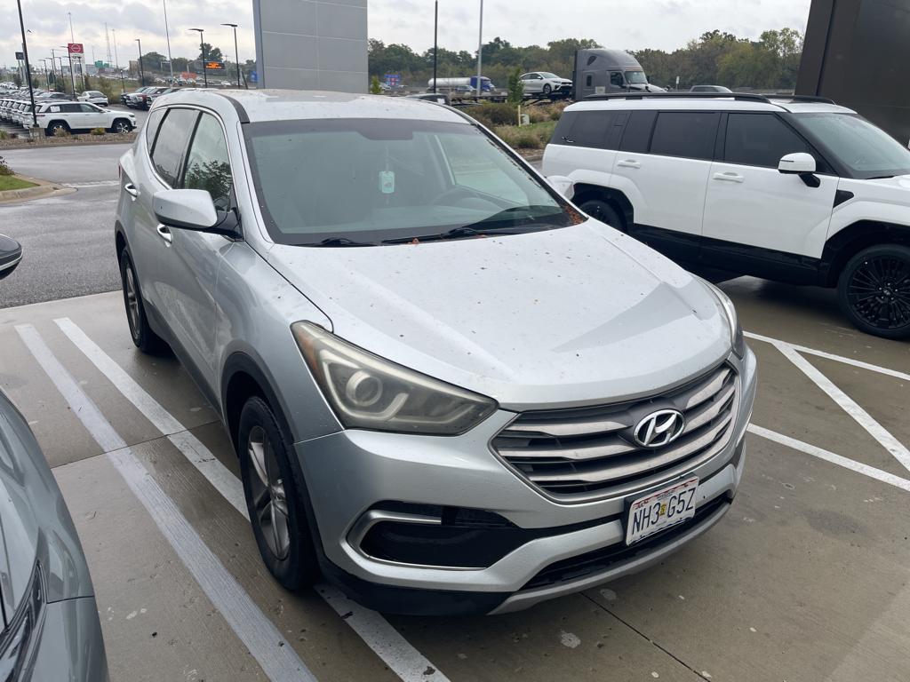 2018 Hyundai Santa Fe Sport Base photo 2