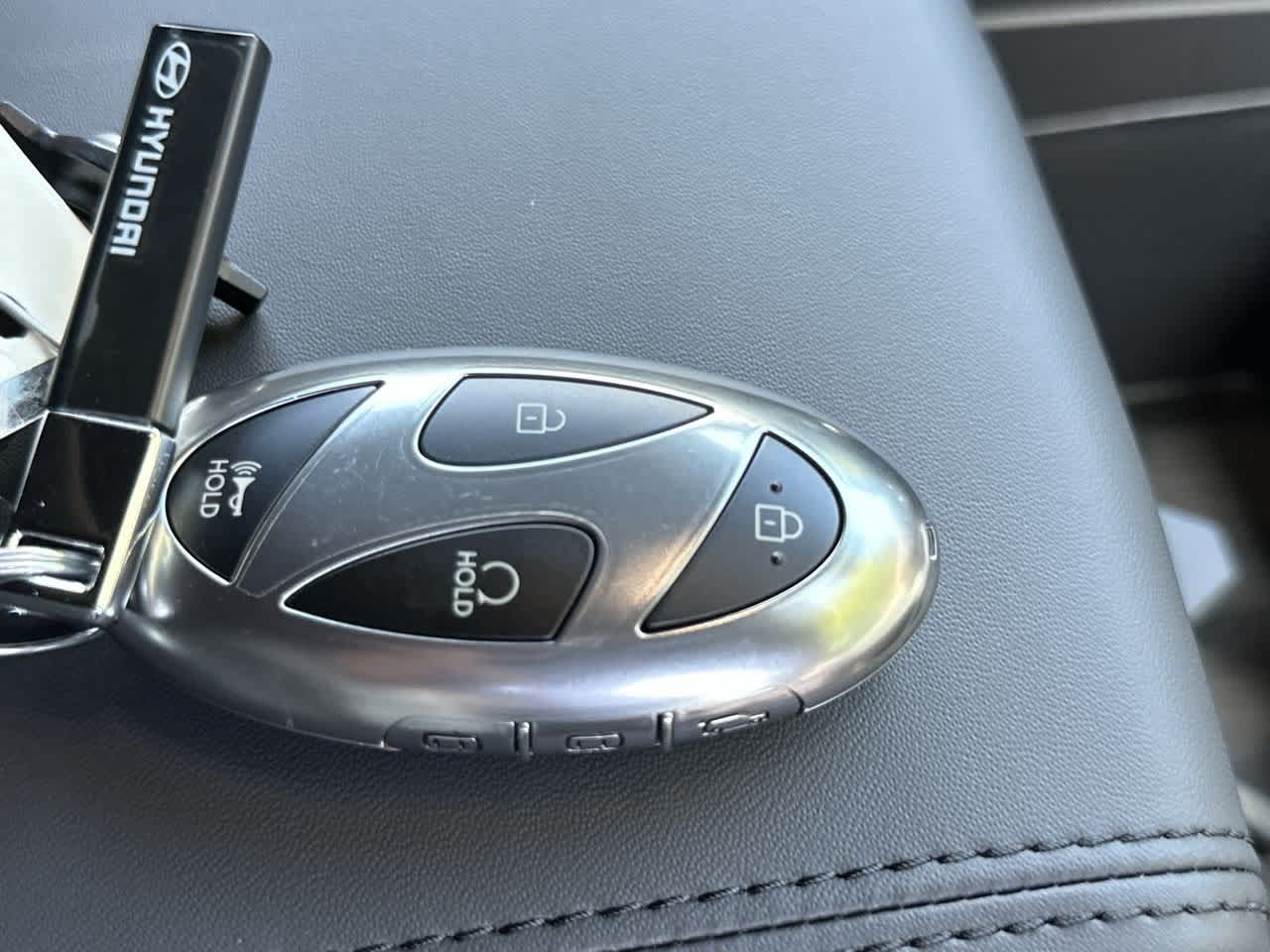 2025 Hyundai Santa Fe Calligraphy photo 24