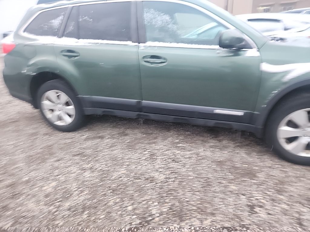 2012 Subaru Outback 2.5i Premium photo 3
