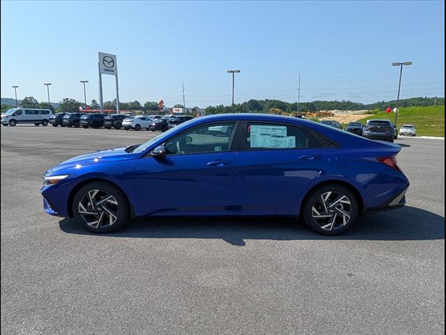 2025 Hyundai Elantra SEL Sport photo 4