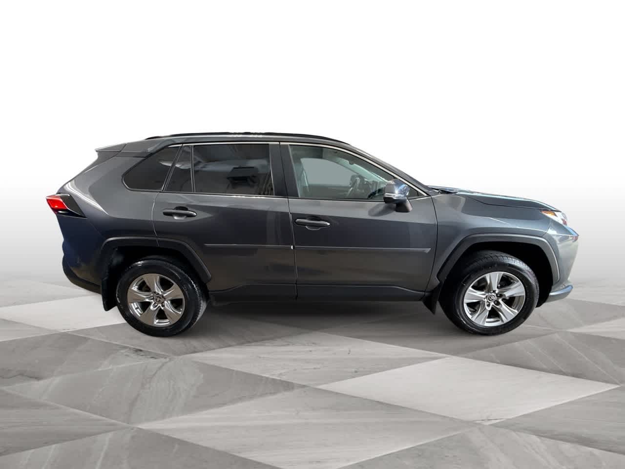 2023 Toyota RAV4 XLE photo 9
