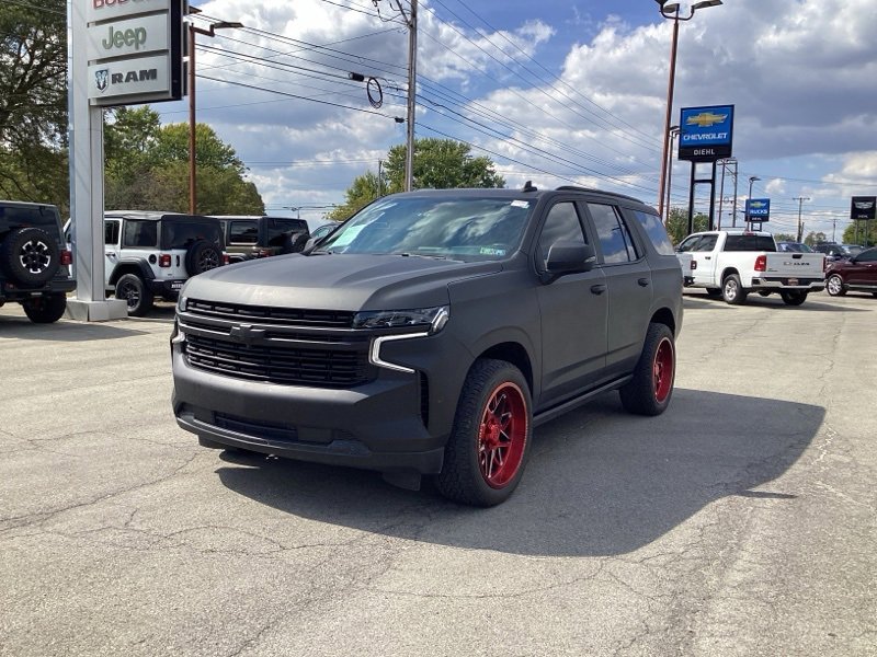 2023 Chevrolet Tahoe Premier photo 2